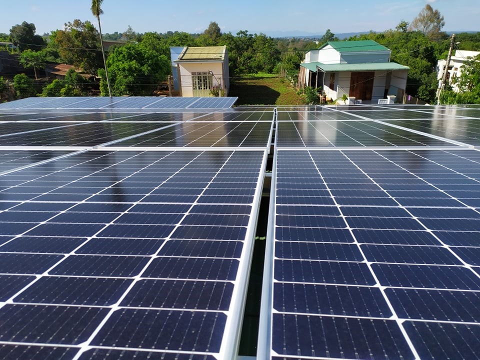 Điện Năng Lượng Mặt Trời Gia Đình - Giải Pháp Tiết Kiệm Chi Phí và Bảo Vệ Môi Trường